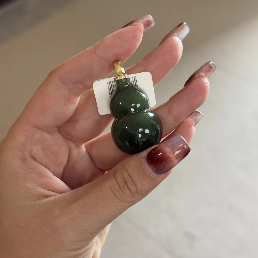 18k天然和田玉葫芦吊坠-JY25112603（多样性发货）