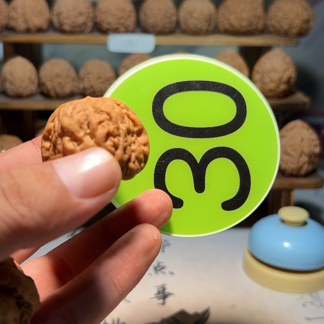 6***g文玩核桃，绿色30号