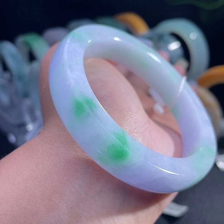 定制翡翠未镶嵌翡翠手镯