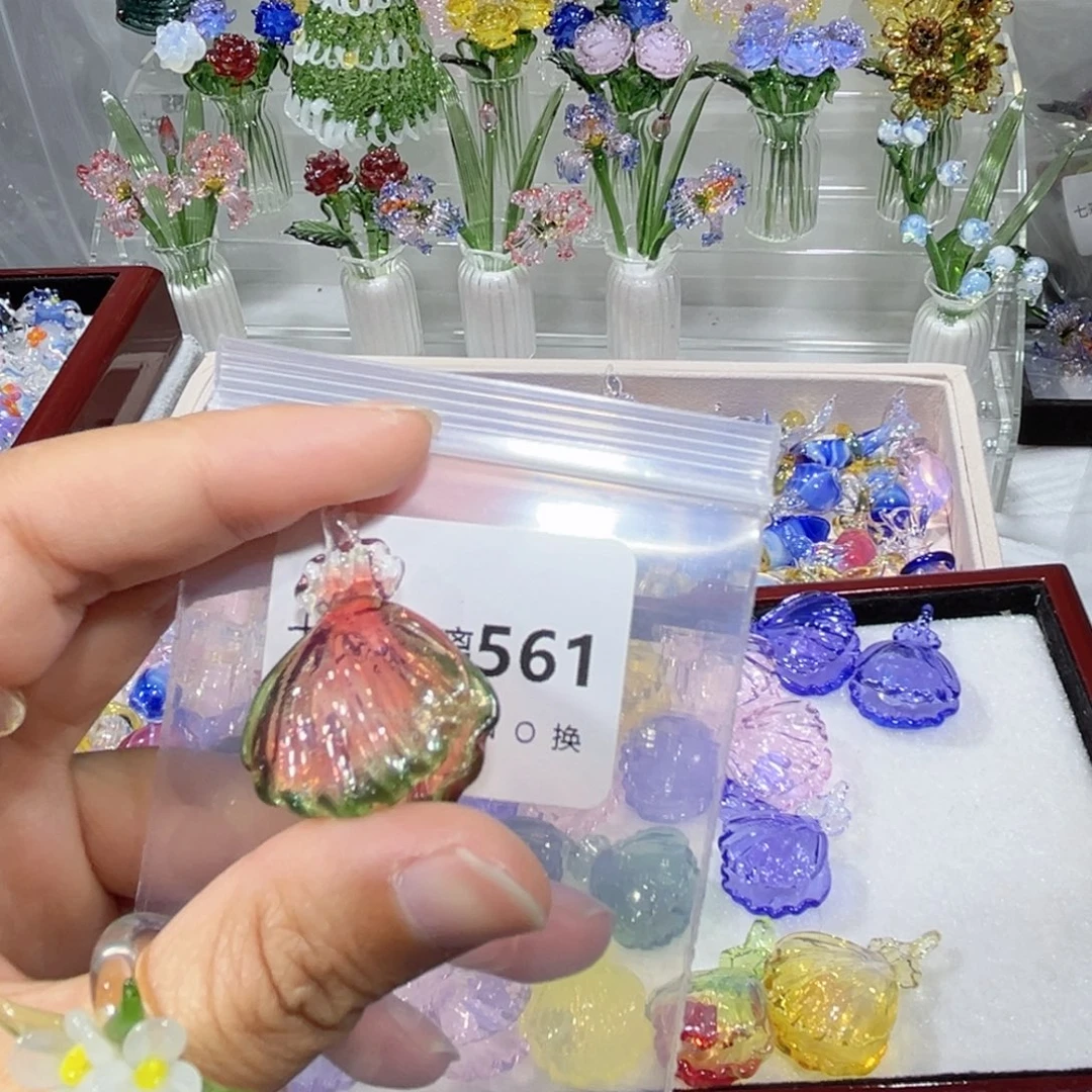 拿***辛玻璃吊坠（不含链）561贝壳一个