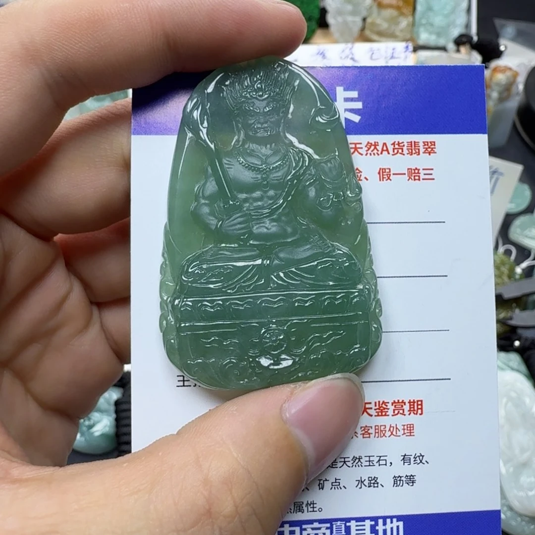 翡翠未镶嵌颈饰缅甸翡翠，不动