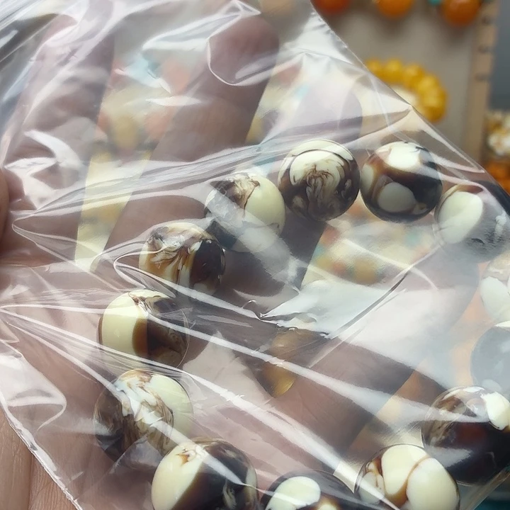 杨****非金属根蜜一条搭配一套