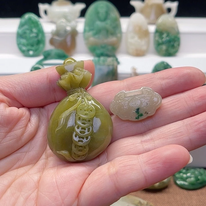 美***生独山玉未镶嵌颈饰