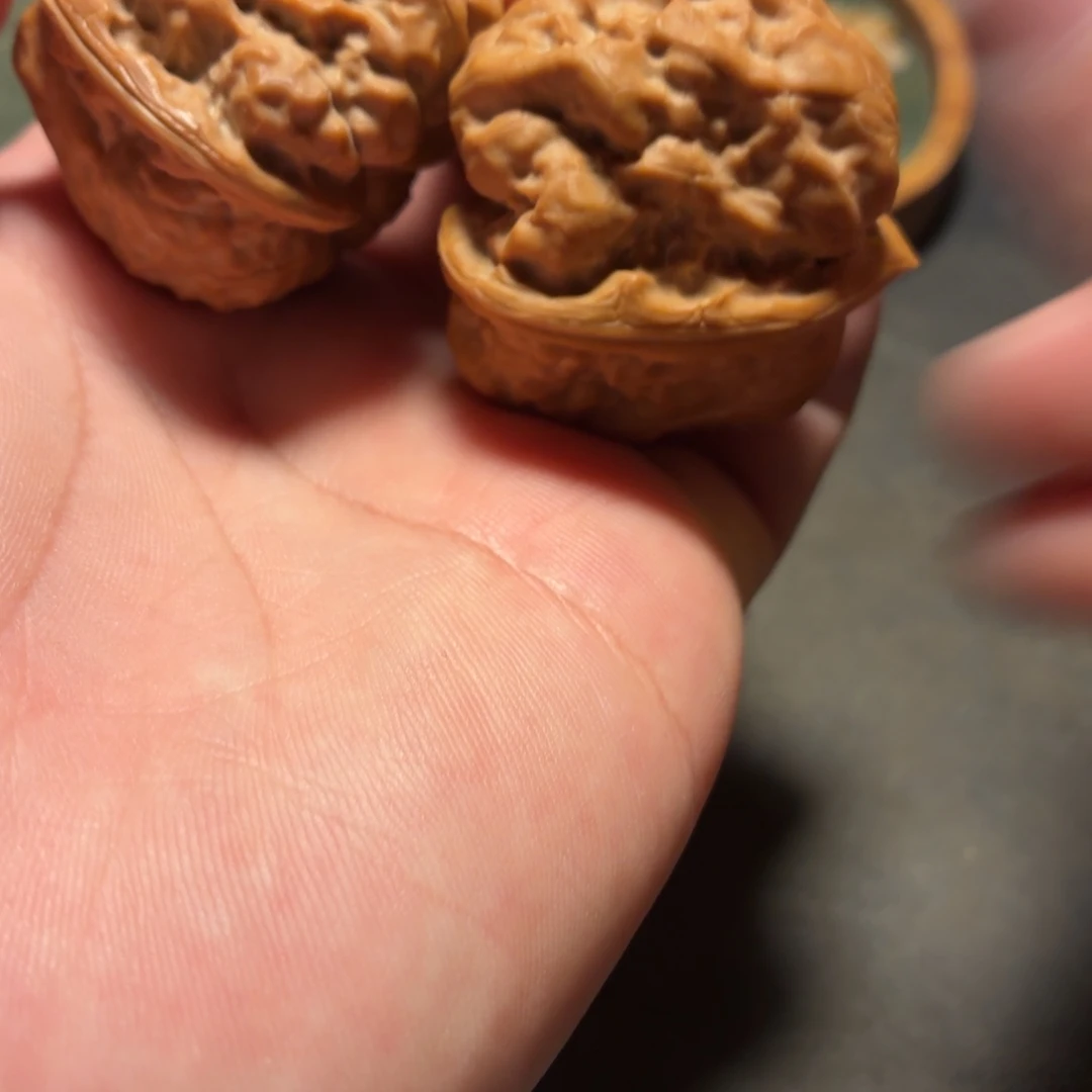嘚***嘚文玩核桃把件蛤蟆头A26