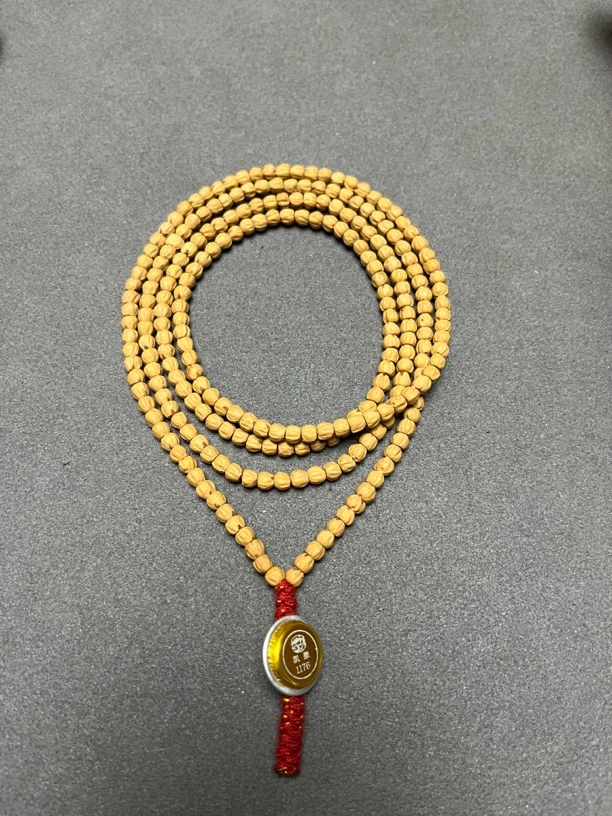 【凯撒甄选】红芽口黄油皮小金豆百香籽脖挂 每串230颗籽左右