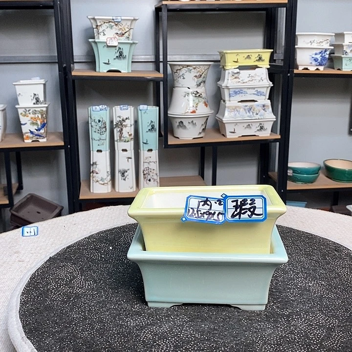 紫砂的花盆很漂亮1