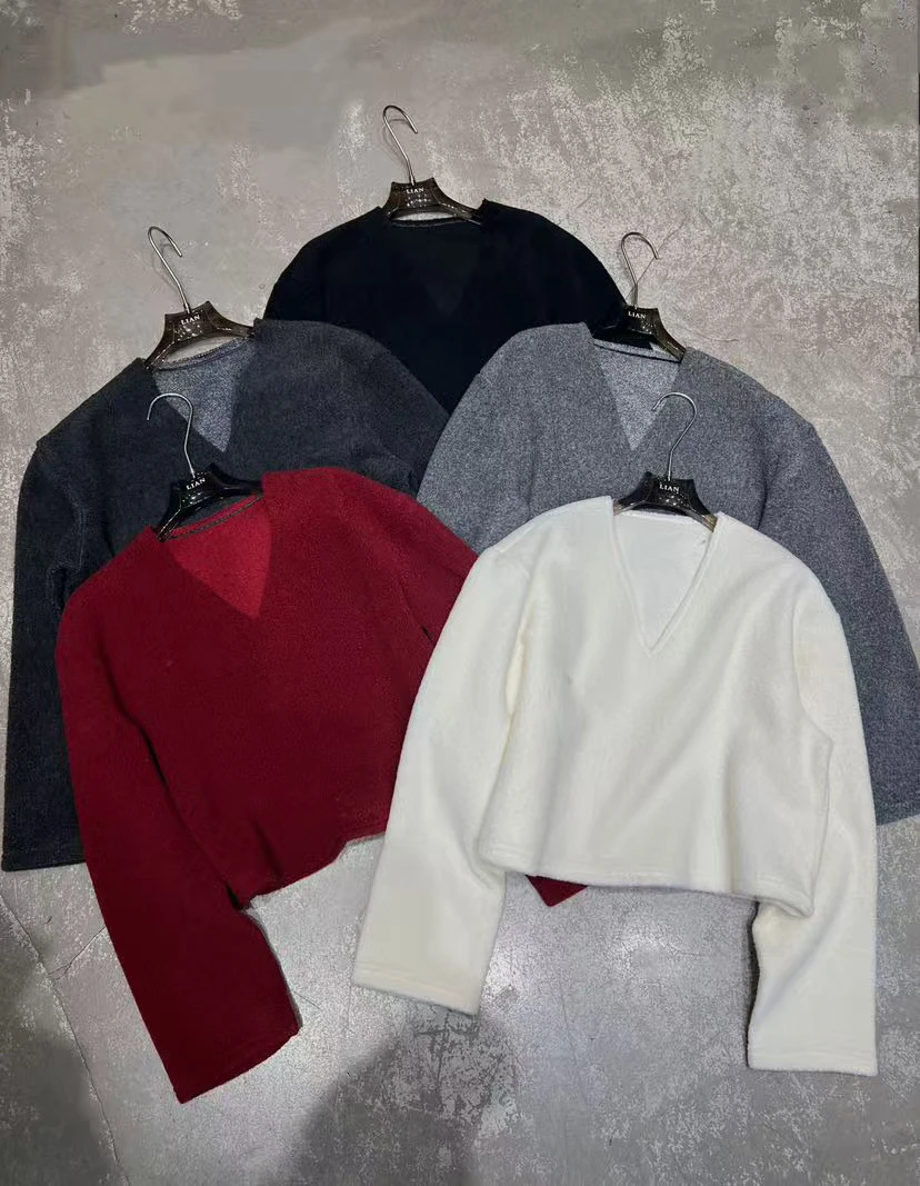 【清】逸语2024冬季韩版简约百搭V领宽松厚款毛呢上衣女75966