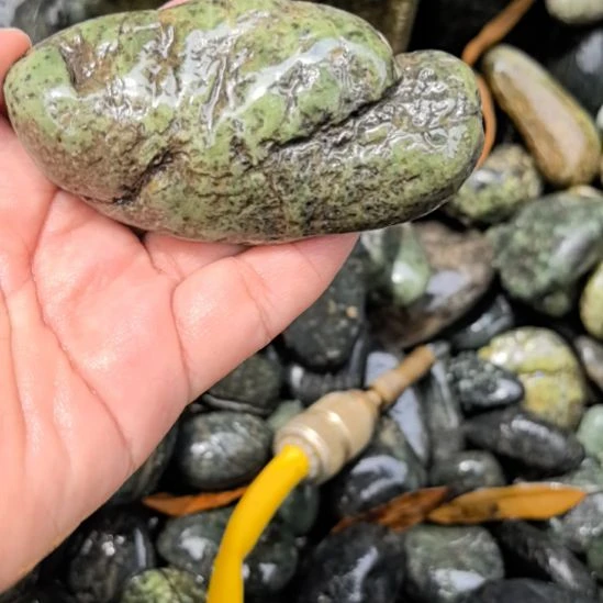 品***]有机玻璃藏玉药王石原石手把件一个