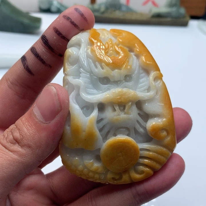 翡翠未镶嵌颈饰保真天然a货翡翠