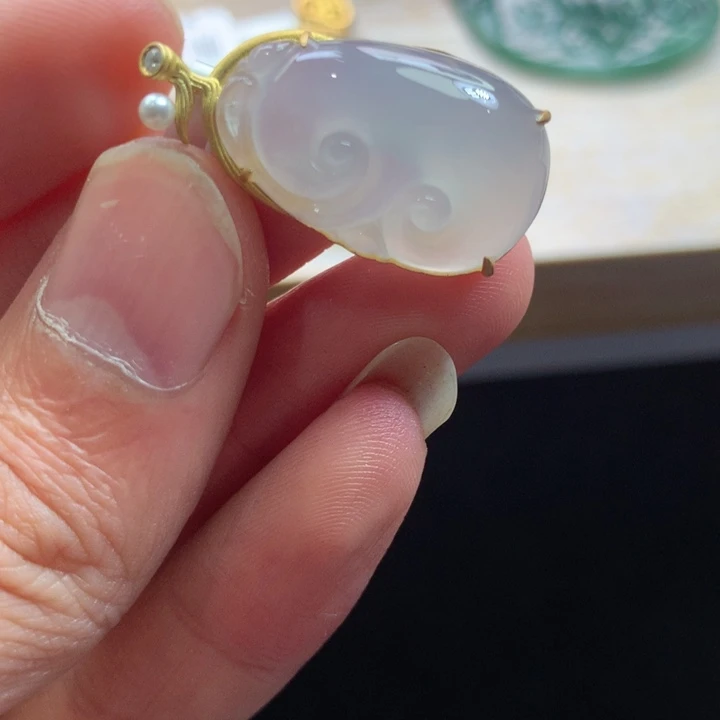 翡翠未镶嵌颈饰吊坠