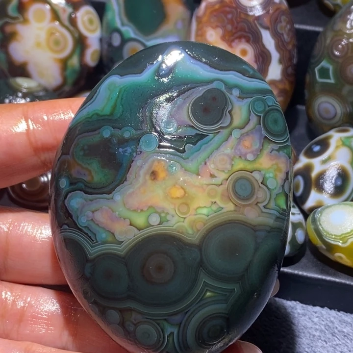 悦***^玛瑙/玉髓未镶嵌珠宝奇石