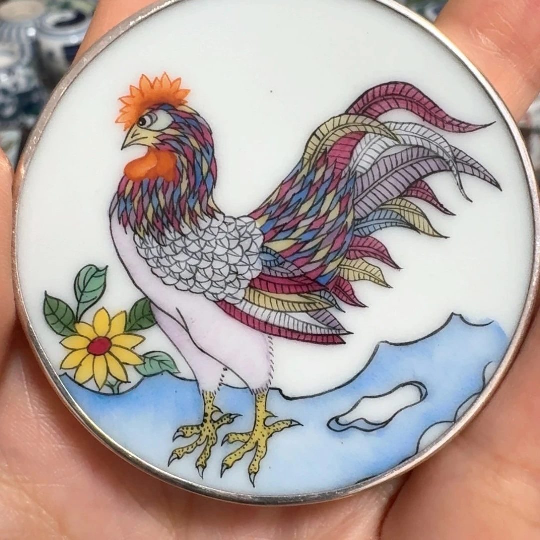 勿***心瓷片粉彩鸡挂件一个