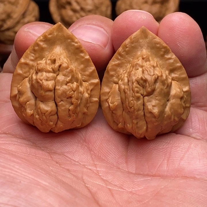 文玩核桃把件2云石观音