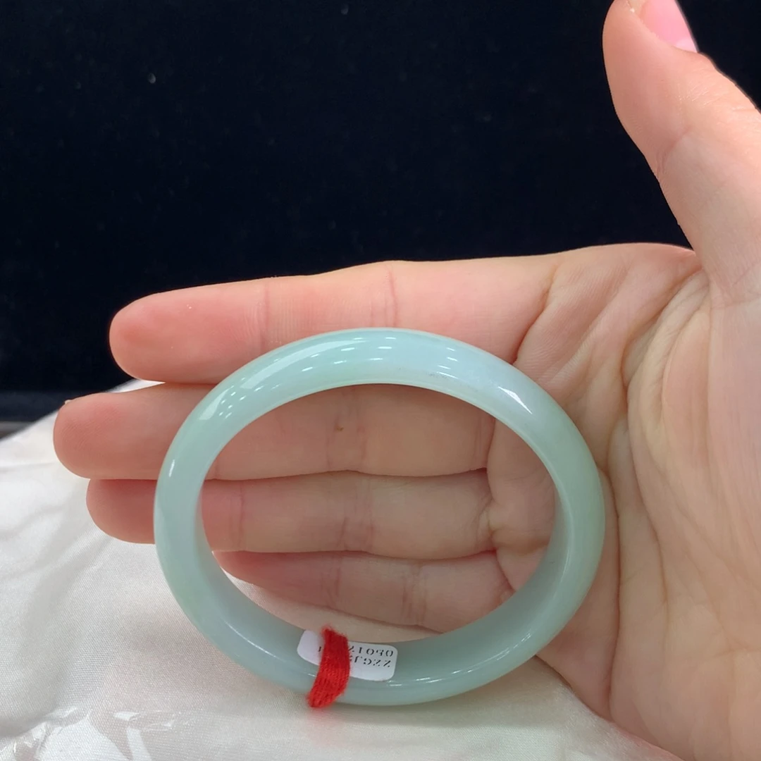 翡翠手镯未镶嵌缅甸A货翡翠 贵妃52 53