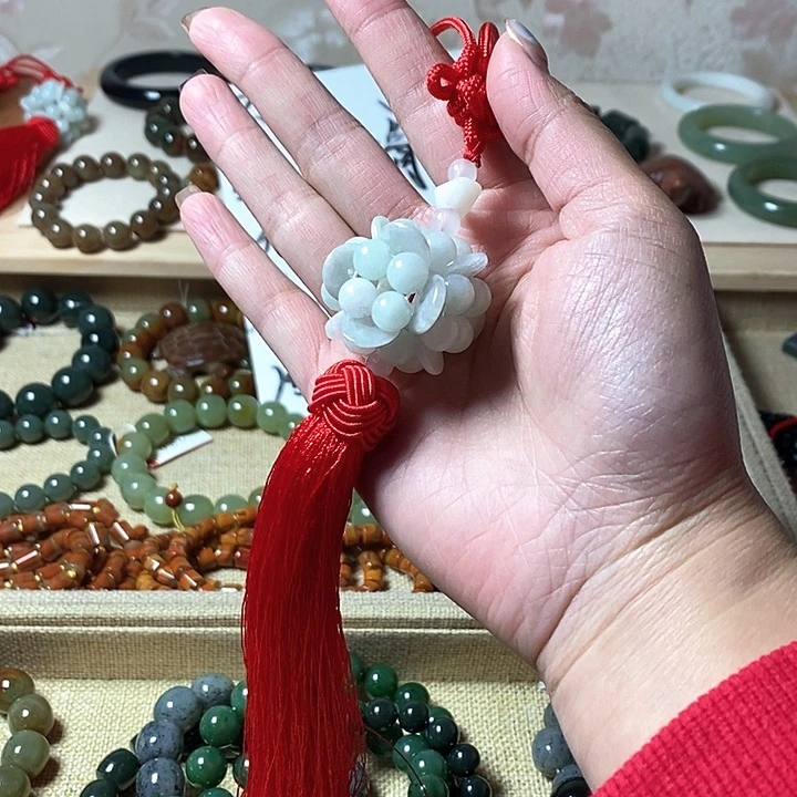 翡翠未镶嵌颈饰车挂