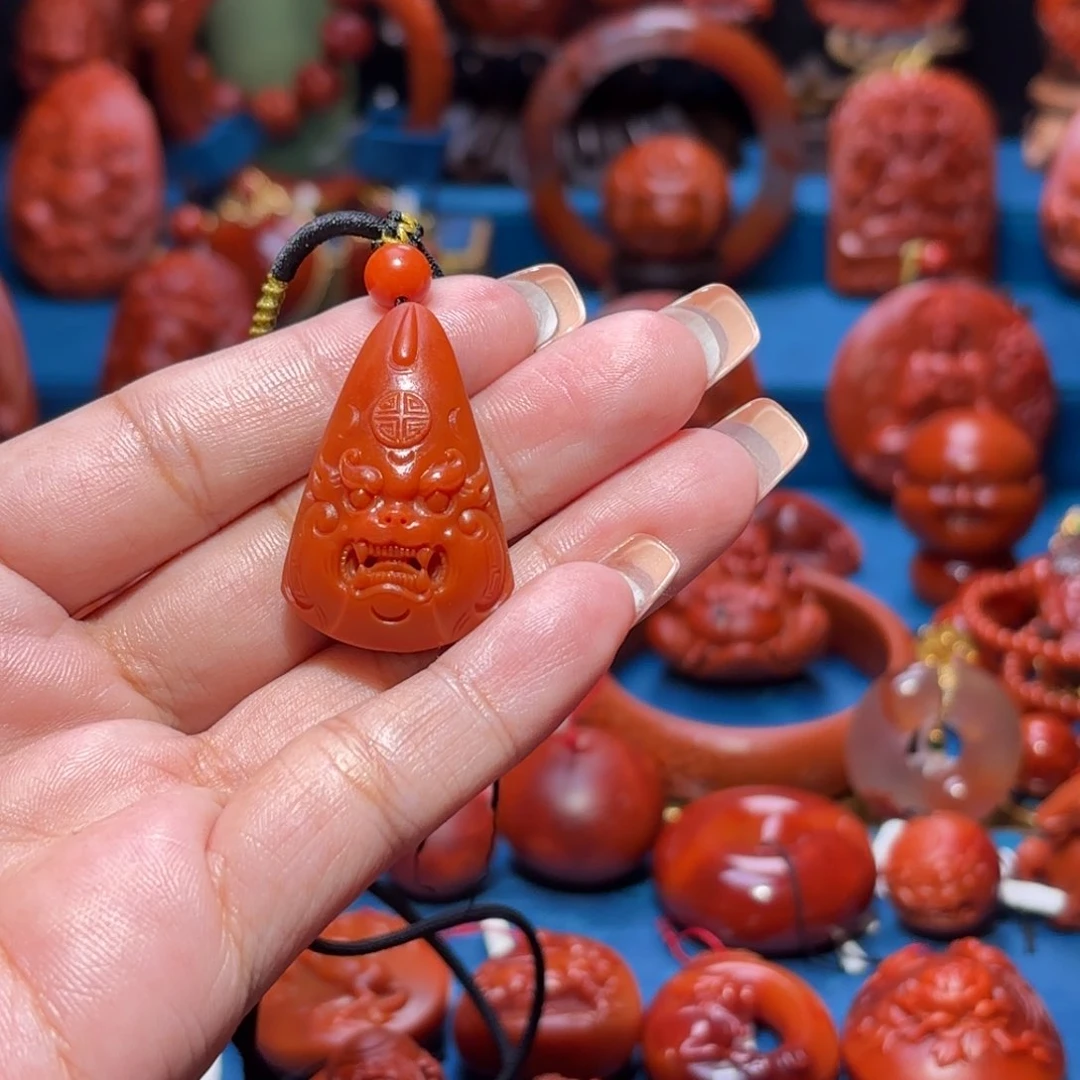 未镶嵌雕刻南红玛瑙