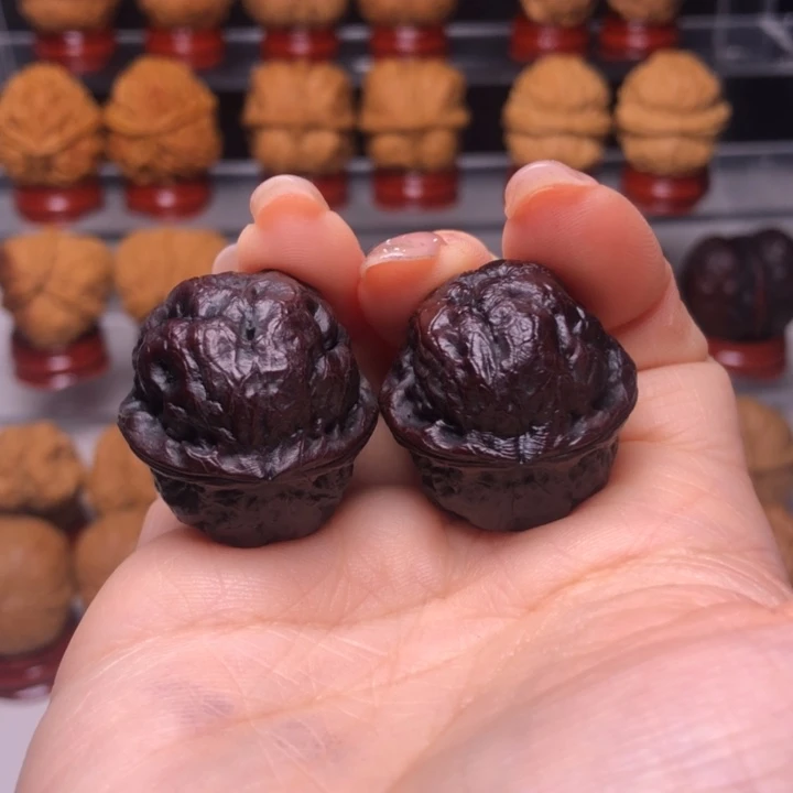 文玩核桃吊坠2脑纹蛙地闷