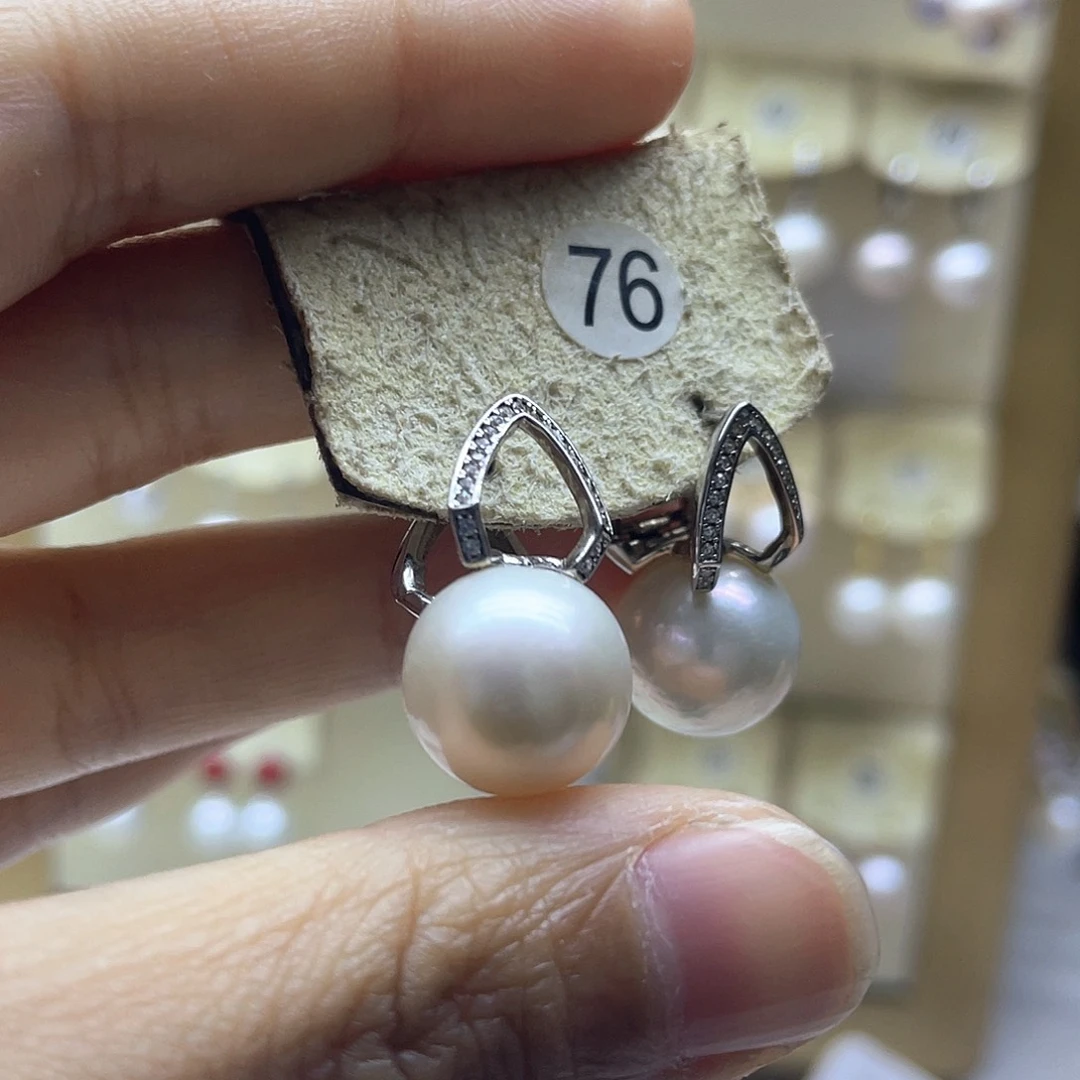 淡水珍珠银S925镶嵌耳饰