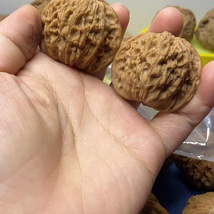 皮***蛋文玩核桃  山地磨盘