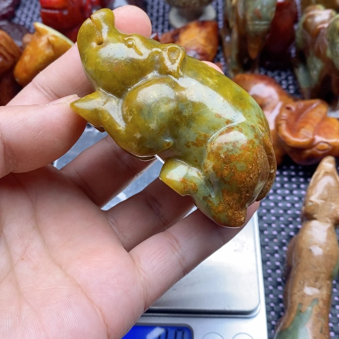 蛇纹石玉颈饰未镶嵌用****3