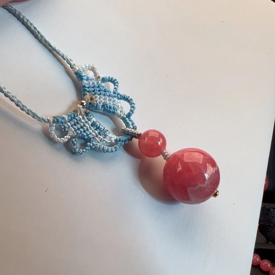 菱锰矿（红纹石）未镶嵌颈饰