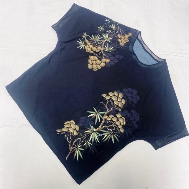 圆领扇形亮叶片提花短袖-果梓1023