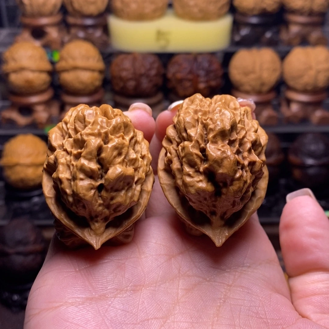 凌***道把件文玩核桃Z40上古蛤蟆头45尺