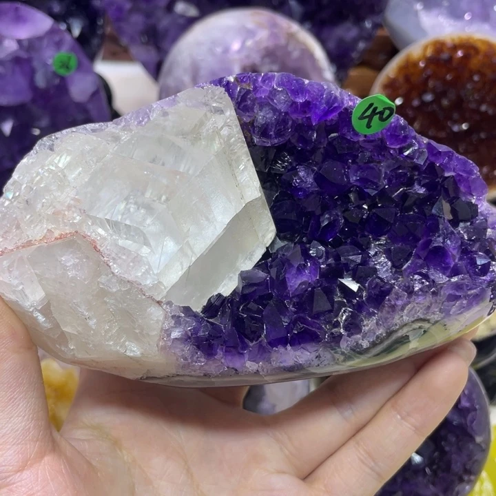 未镶嵌水晶大型摆件（非配饰）