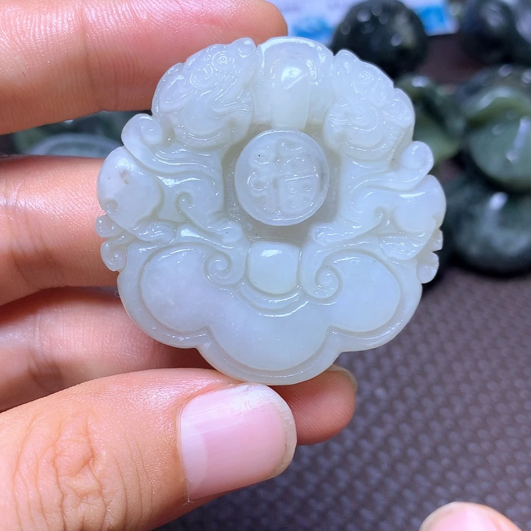 颈饰未镶嵌和田玉