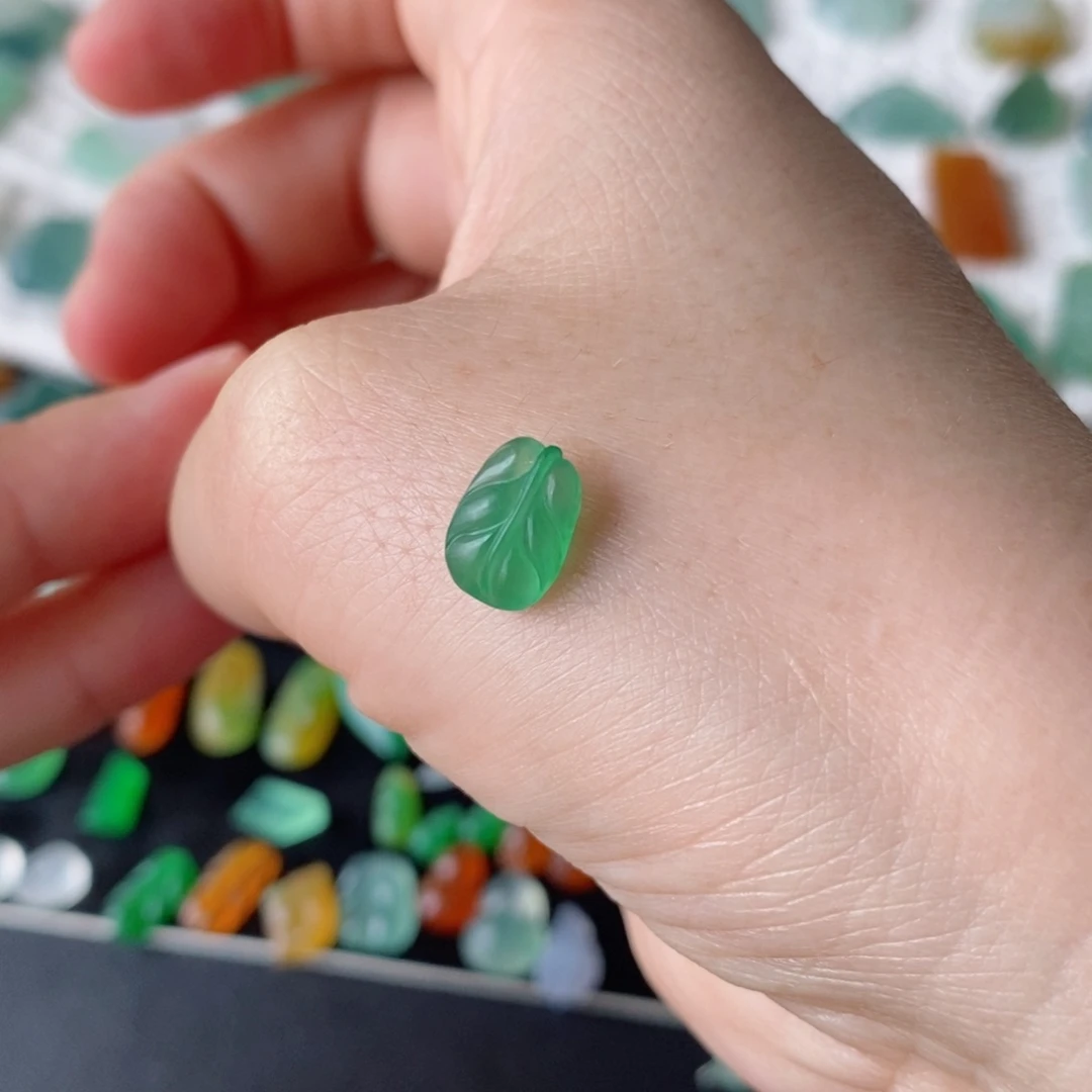 定制翡翠未镶嵌树叶