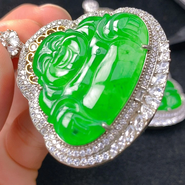 翡翠未镶嵌颈饰翡翠色花