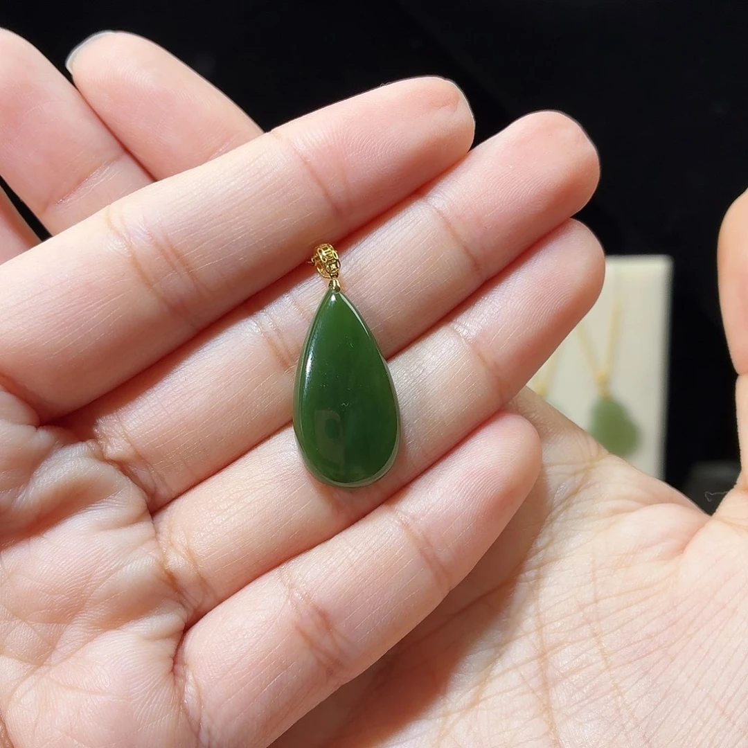 雯***姐和田玉（碧玉）18K金镶嵌吊坠(赠链)