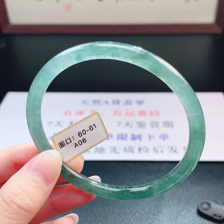 翡翠未镶嵌手镯翡翠手镯78