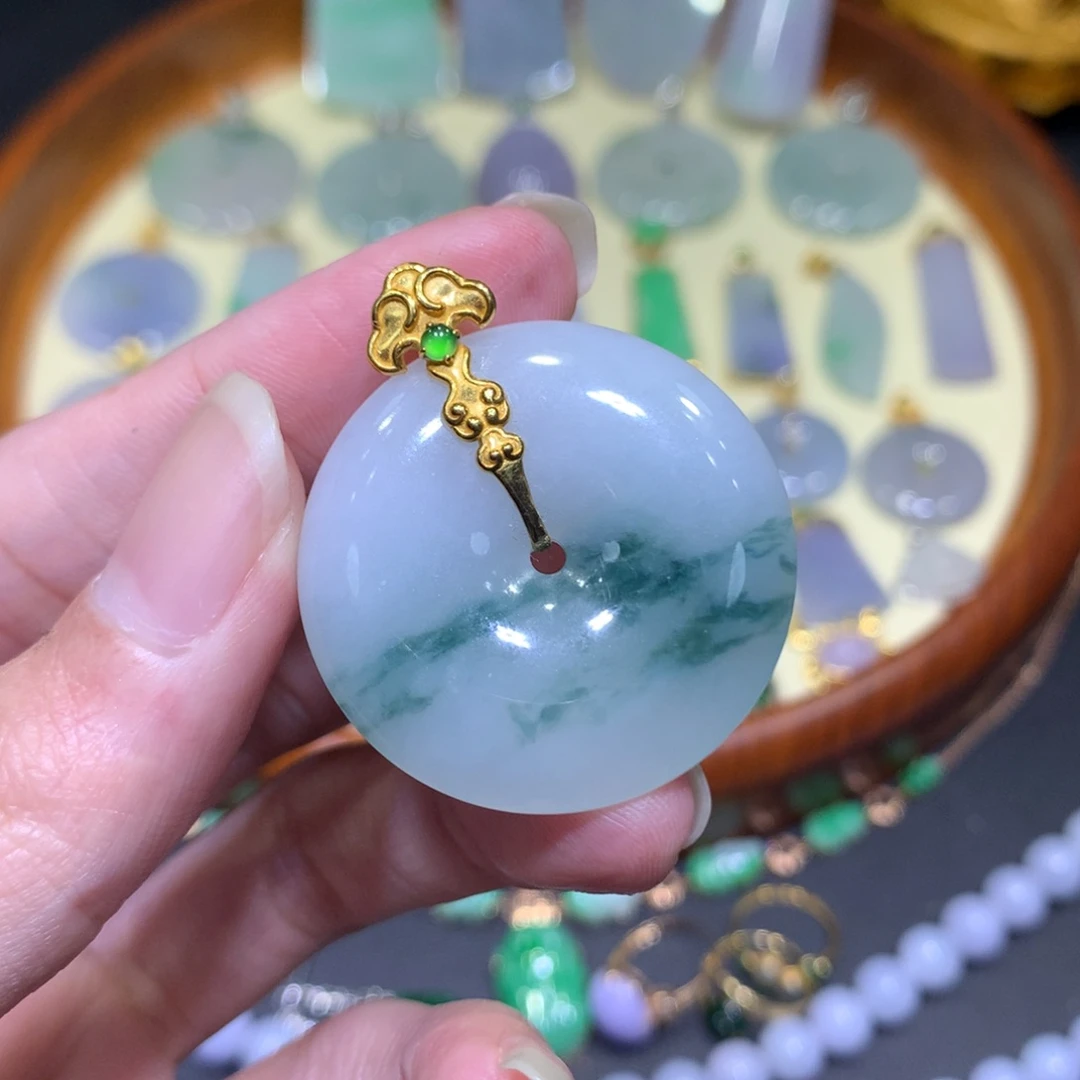 翡翠吊坠(不含链)18K金镶嵌