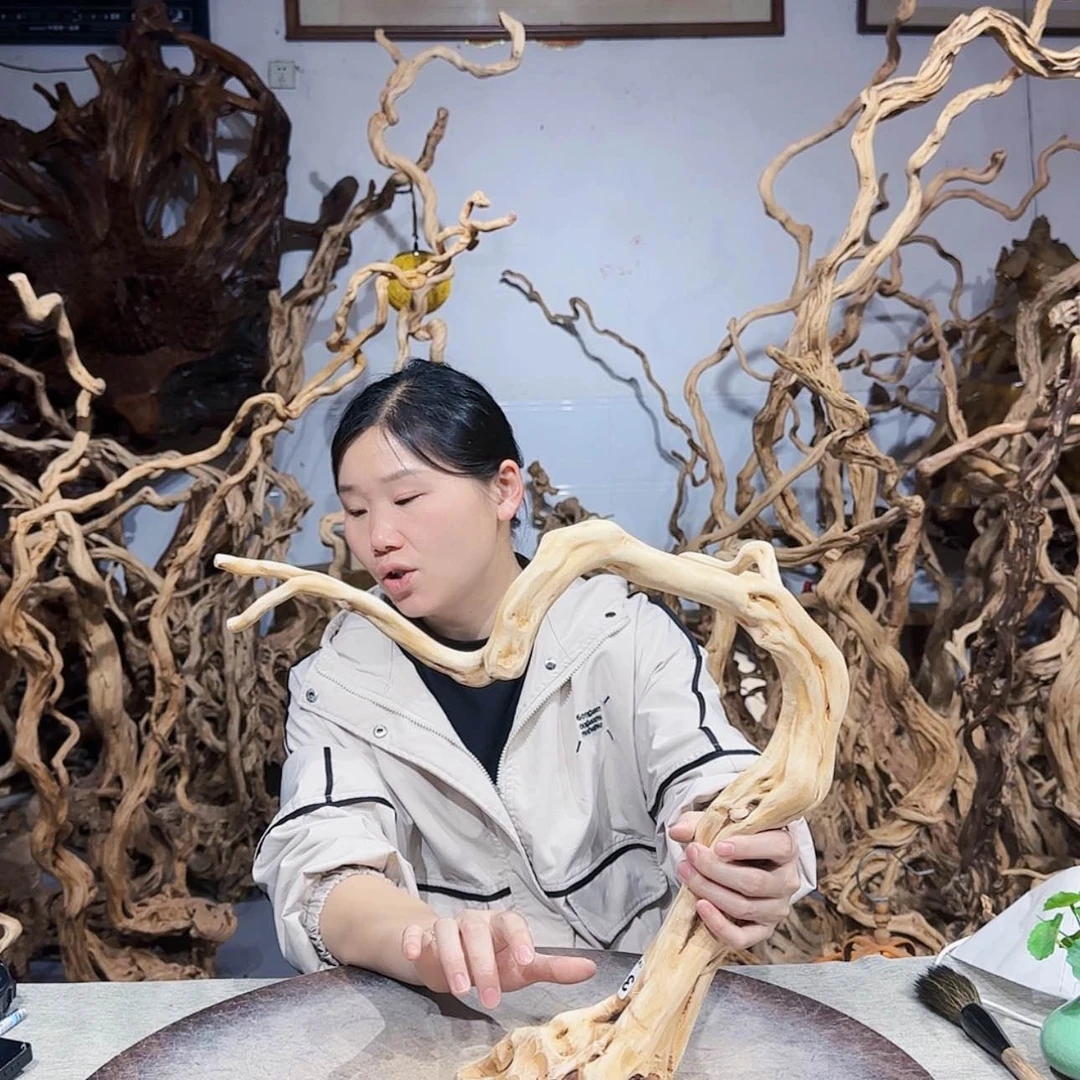 【闪购商品】核桃木/黑胡桃（胡桃木）언****尼