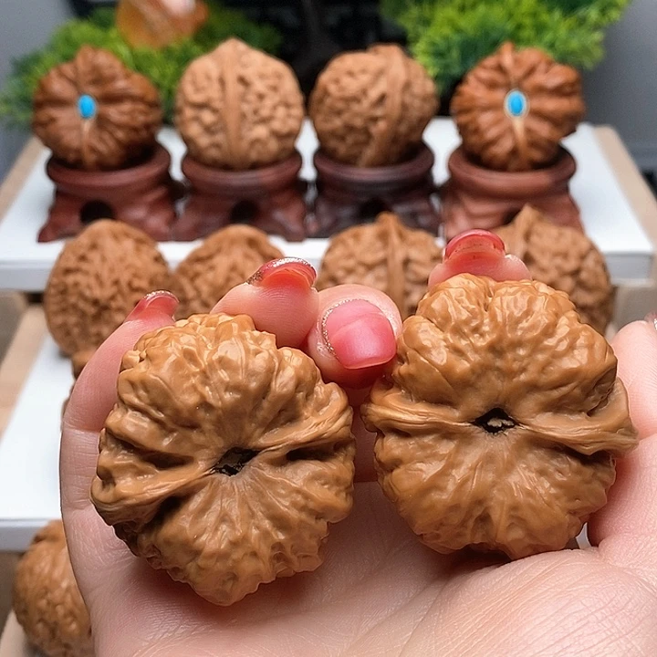 文玩核桃把件财****）蛙蛙