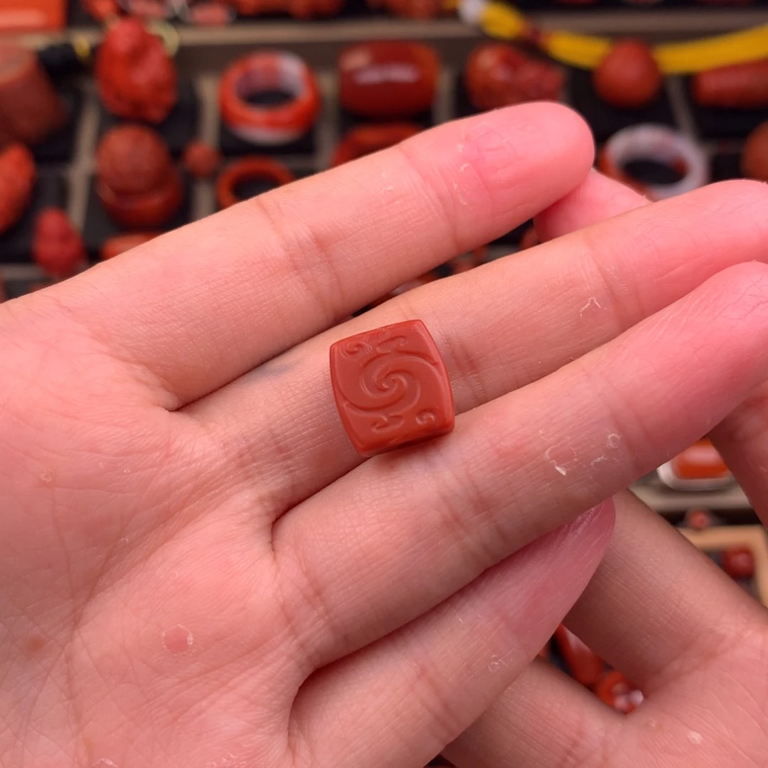 南红玛瑙未镶嵌仿古龙背云11+