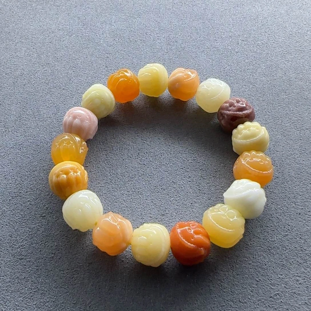 石英质玉（缅黄）手串未镶嵌世**窗