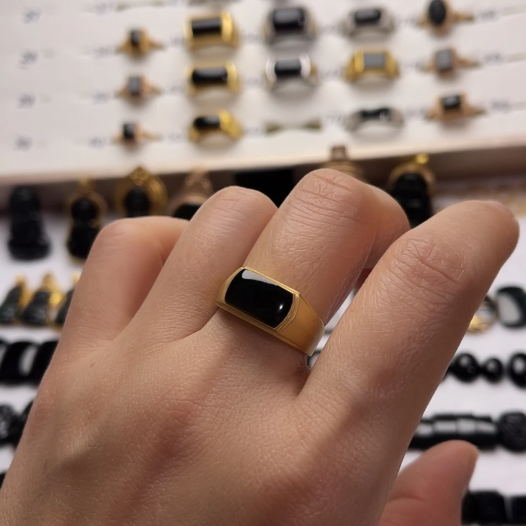 翡翠18K金镶嵌戒指翡翠