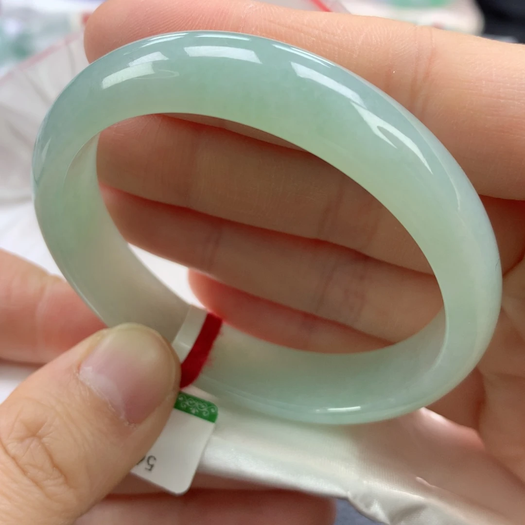 翡翠手镯未镶嵌56贵妃