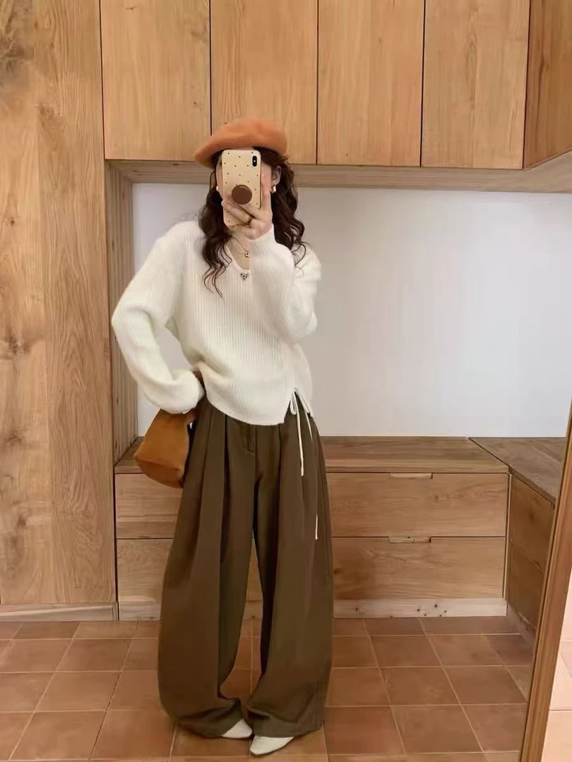 那简家【现货】冬款下摆侧边抽绳V领亮丝针织上衣女