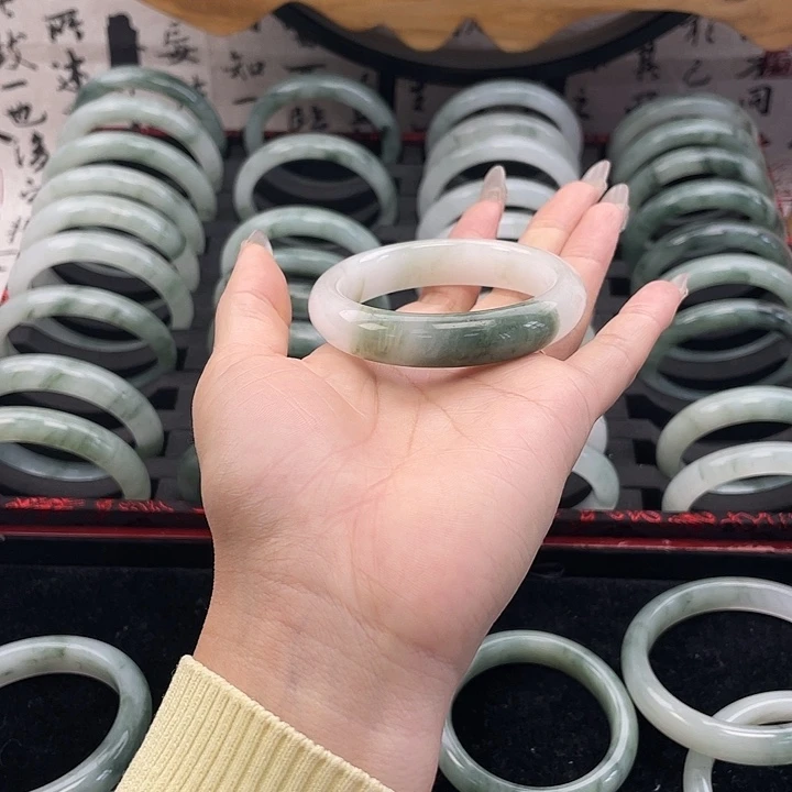 石英质玉未镶嵌手镯287