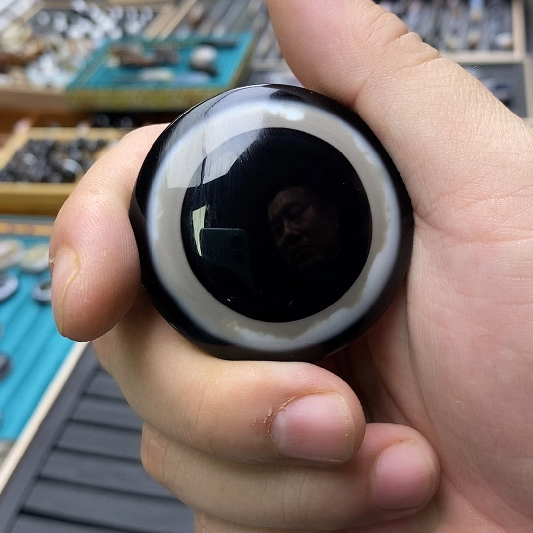 徐***~玛瑙/玉髓未镶嵌颈饰