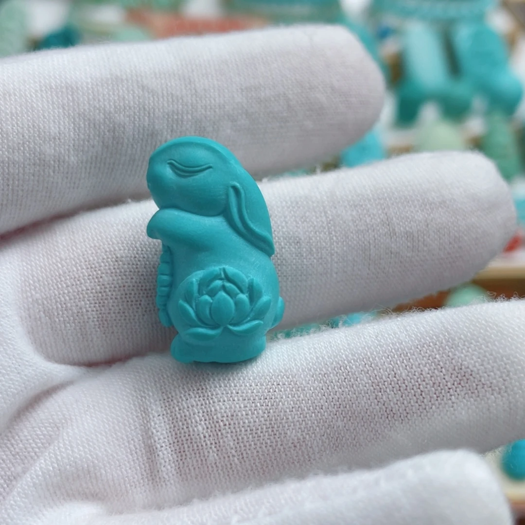 绿松石未镶嵌珠宝奇石