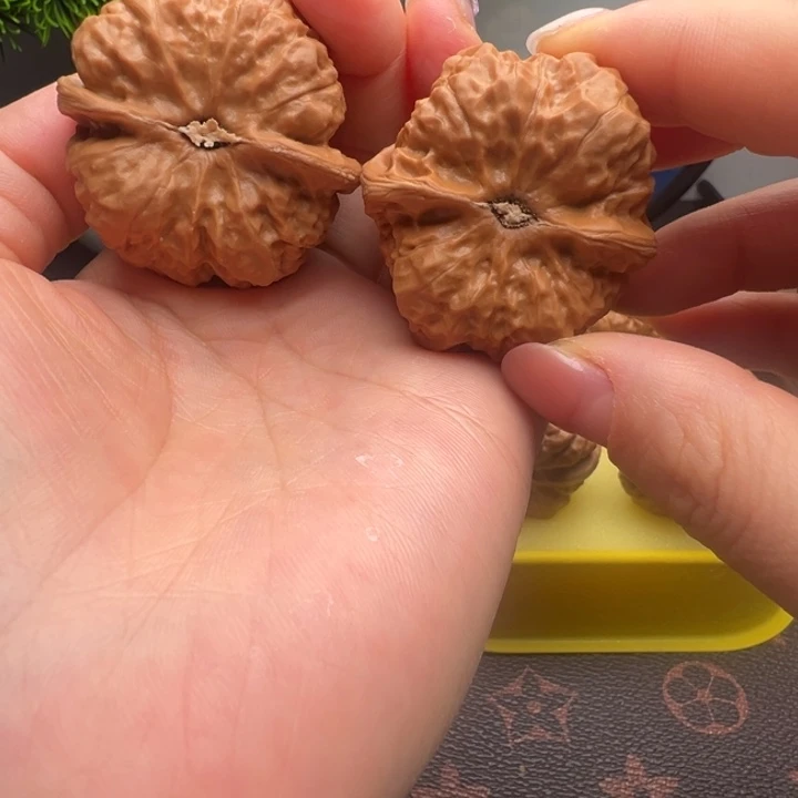 吊坠文玩核桃全品无修蛤蟆头40尺开背