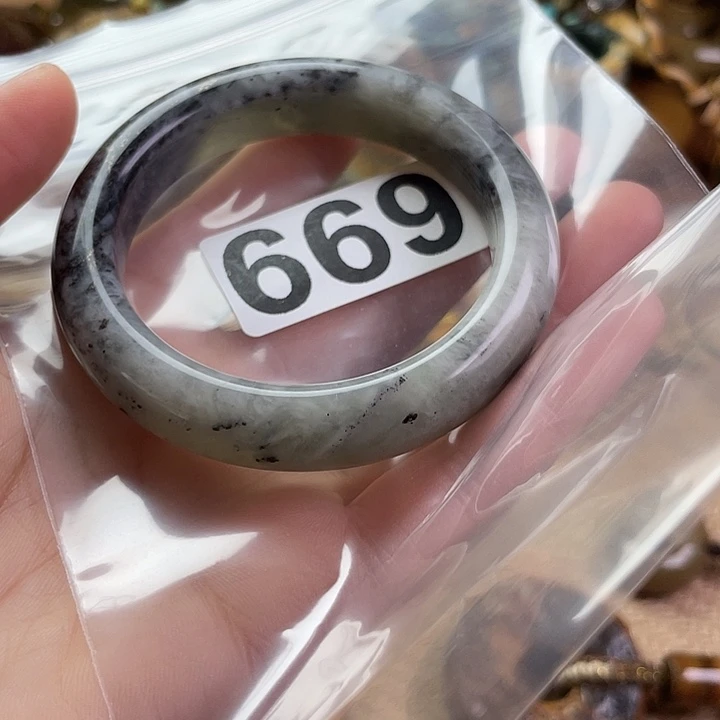 岫岩河磨玉（透闪石质玉）未镶嵌把件