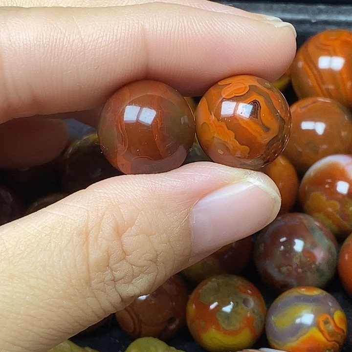 玛瑙/玉髓圆珠未镶嵌向****?