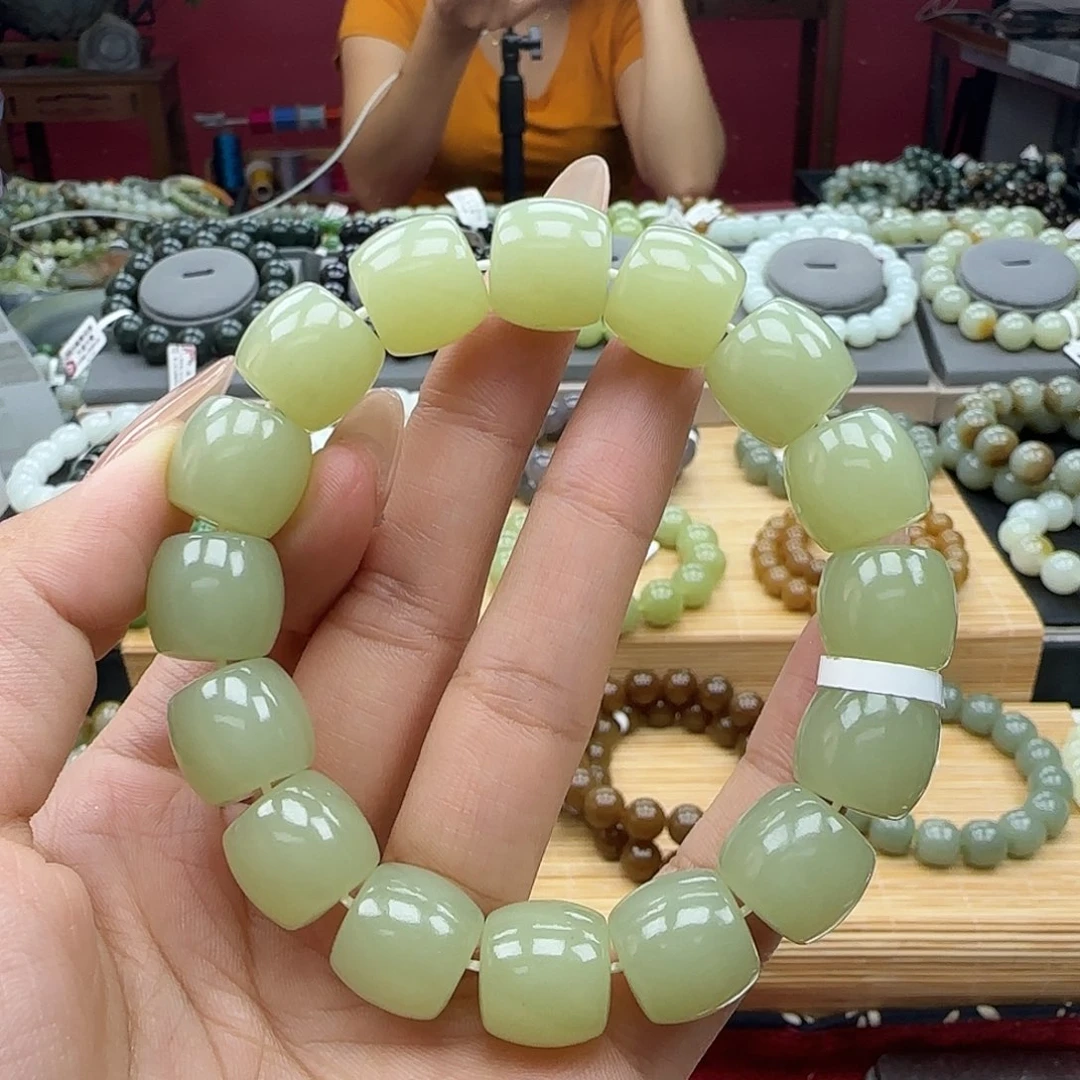 和田玉未镶嵌手串