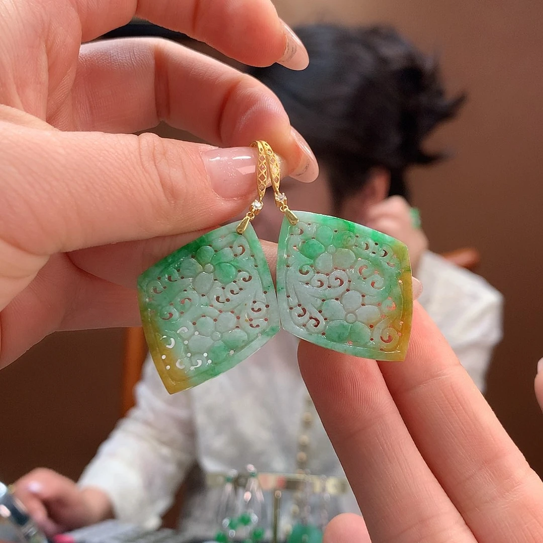 翡翠18K金镶嵌耳饰耳饰