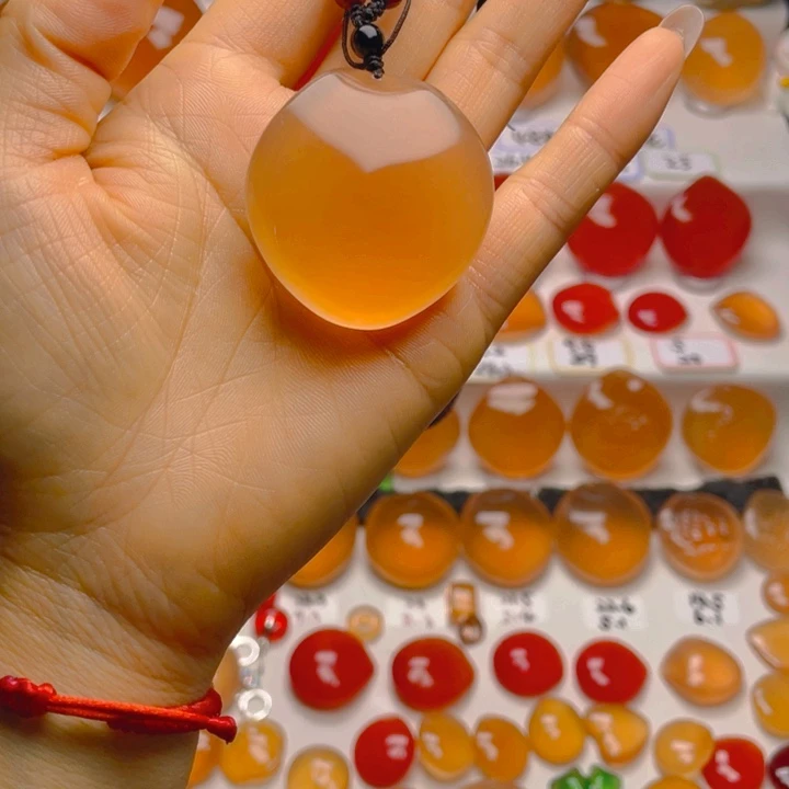 疯***坤桃木保质保真青鱼石吊坠